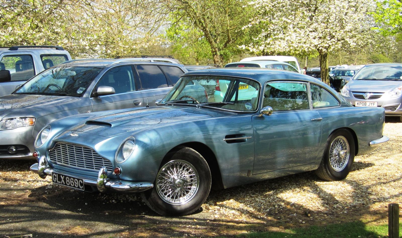 Aston Martin DB5, el coche de James Bond