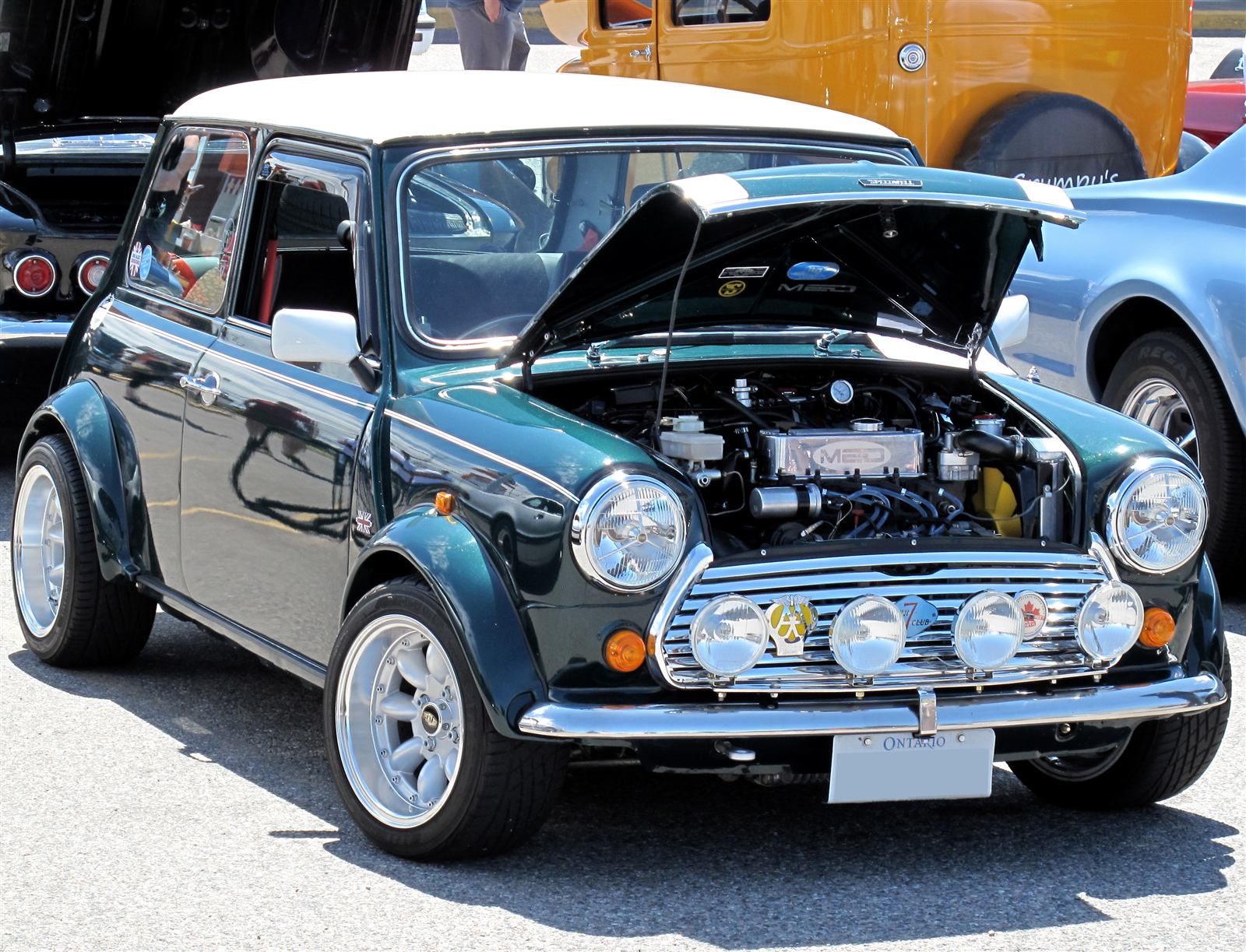 Austin Mini verde británico, el modelo del coche de Mr. Bean